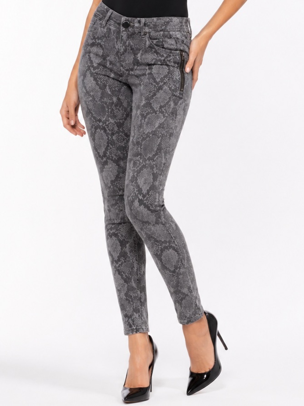Democracy NWT Plus 20W Gray Snakeskin Print Skinny Jeans Zip Pocket